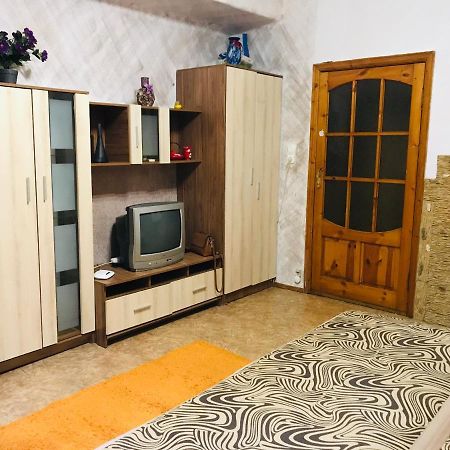 1 Room Apartment Odessa Eksteriør billede