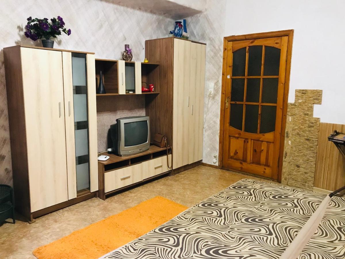 1 Room Apartment Odessa Eksteriør billede